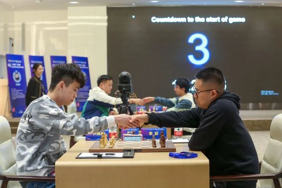 亚洲精品三区