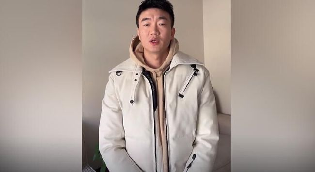 把自己装进行李箱